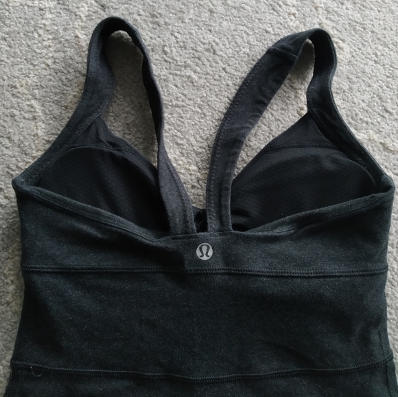 Lululemon charcoal grey training top size 2/4 - Picture 2 of 4